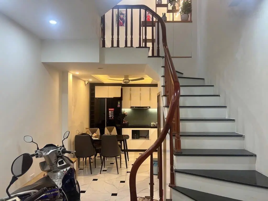 Cần bán nhà Mậu Lương Hà Đông 32m 5 tầng 5.45 tỷ