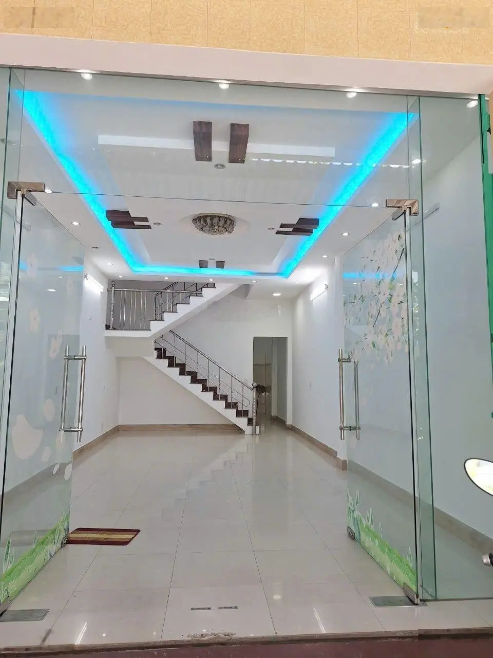 Bán nhà 2 tầng MT Hòa Minh mới sạch đẹp gần biển giá hợp lý