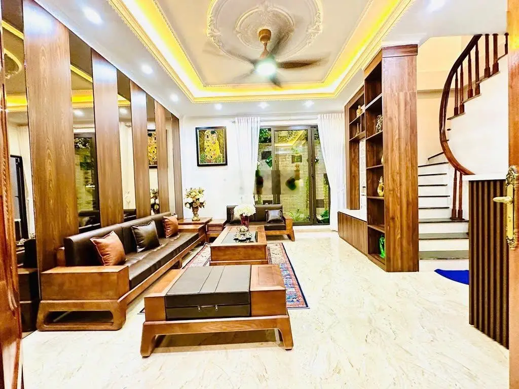 40m2 Phố Trương Định, gần mặt đường, full nội thất | 5,2 tỷ