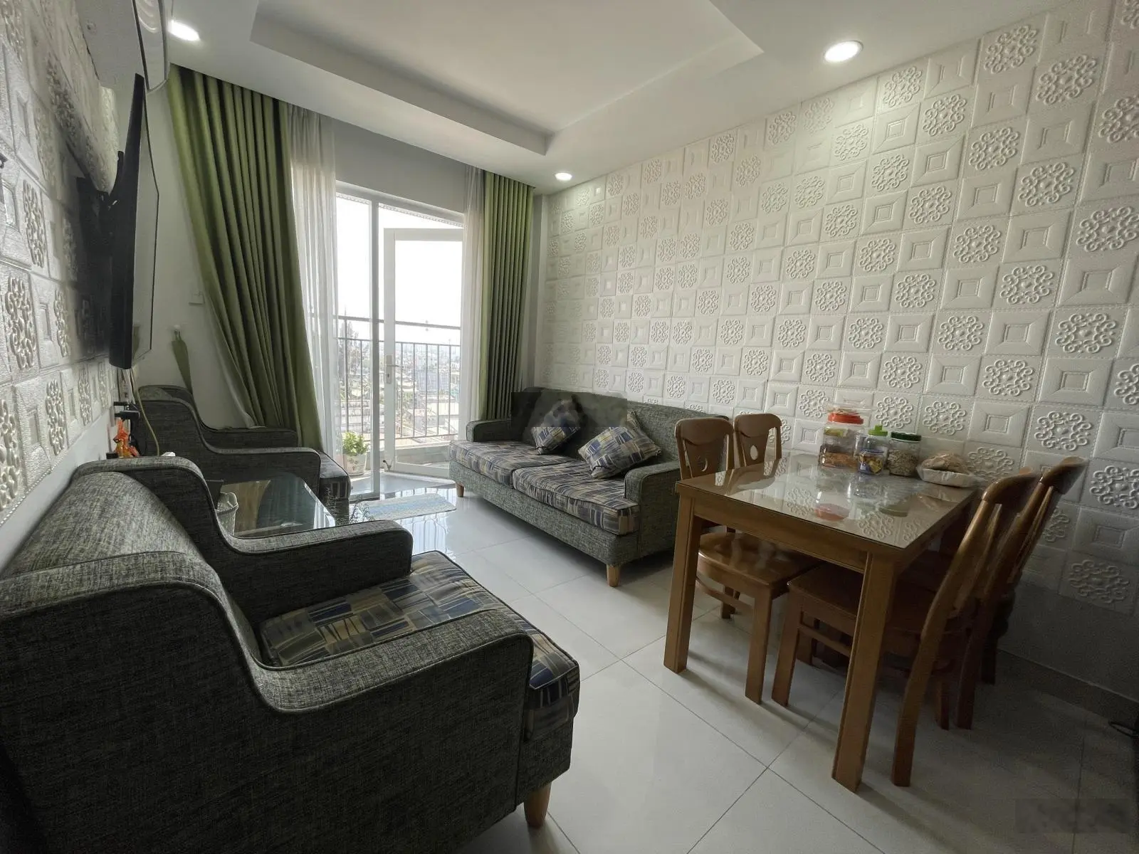 Bán căn hộ 46m2, 1Pn+, 1wc có ban công , Sổ hồng lâu dài0932 013 ***