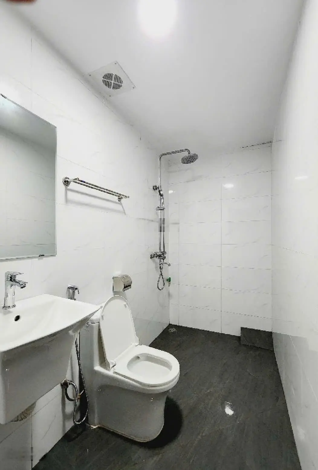 SIÊU PHẨM NHÀ XUÂN THỦY - 54M - 4T - MT4,2 - NHÀ MỚI ĐẸP LUNG LINH - 90M RA PHỐ - GIÁ CHÀO 9,4 TỶ