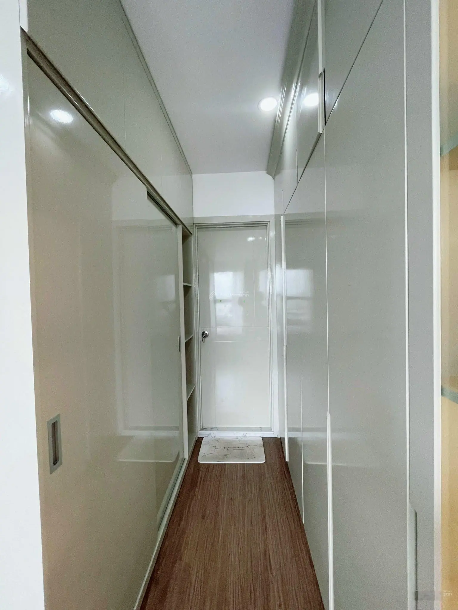 Chính chủ cần tiền bán gấp căn hộ Sunrise Riverside. 2PN, 2WC, 69m2