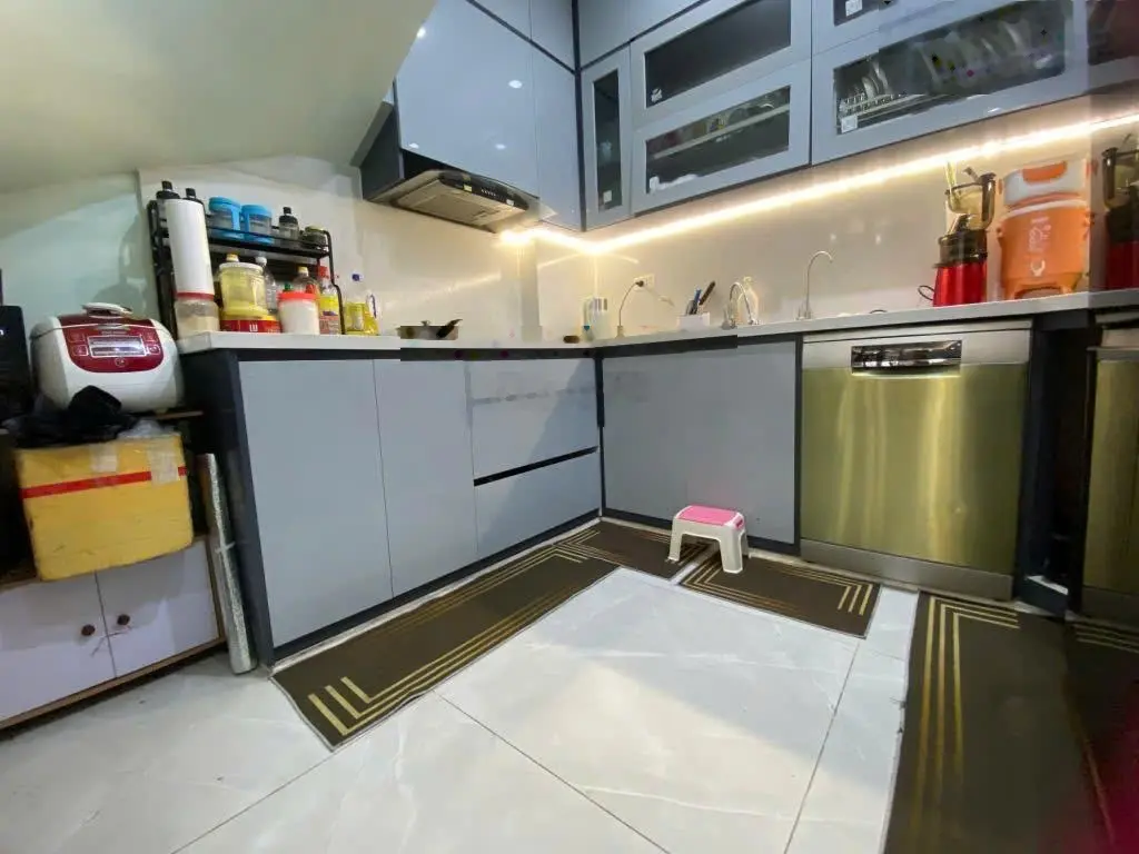 Bán nhà nội thất đẹp sát hồ điều hòa - ô tô ngay cửa - Yên Nghĩa - 5 tầng, chỉ 5,78 tỷ
