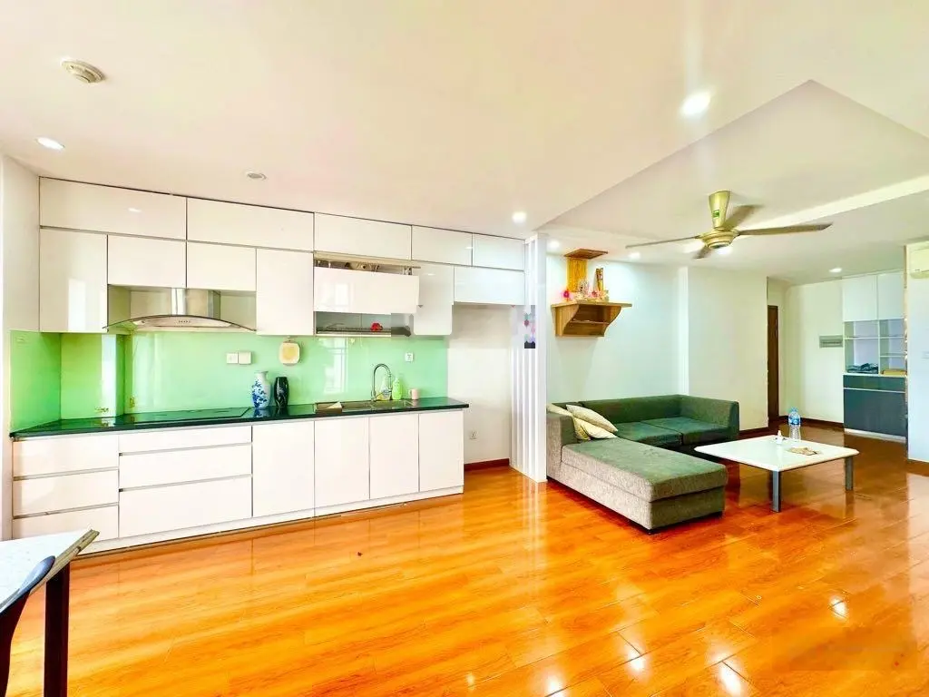 Siêu phẩm lô góc, 3 ban công cực thoáng, view triệu đô, full nội thất chỉ việc xách valy vào ở