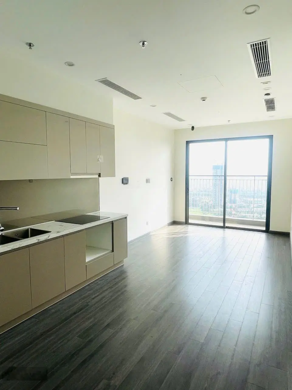 Chính chủ bán căn góc Zenpark view thoáng mát, đẹp, có hướng đông nam cực mát. LH: 0984 463 ***