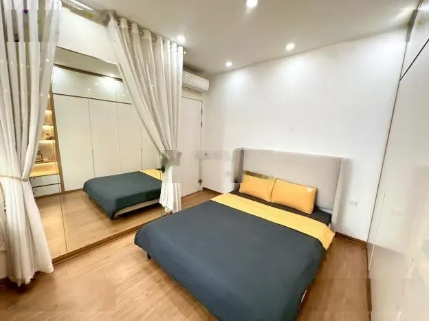 Bán 3 phòng ngủ đẹp, ban công ĐN view hồ tòa C7 Vicom - Vinhomes D'Capitale Trần Duy Hưng