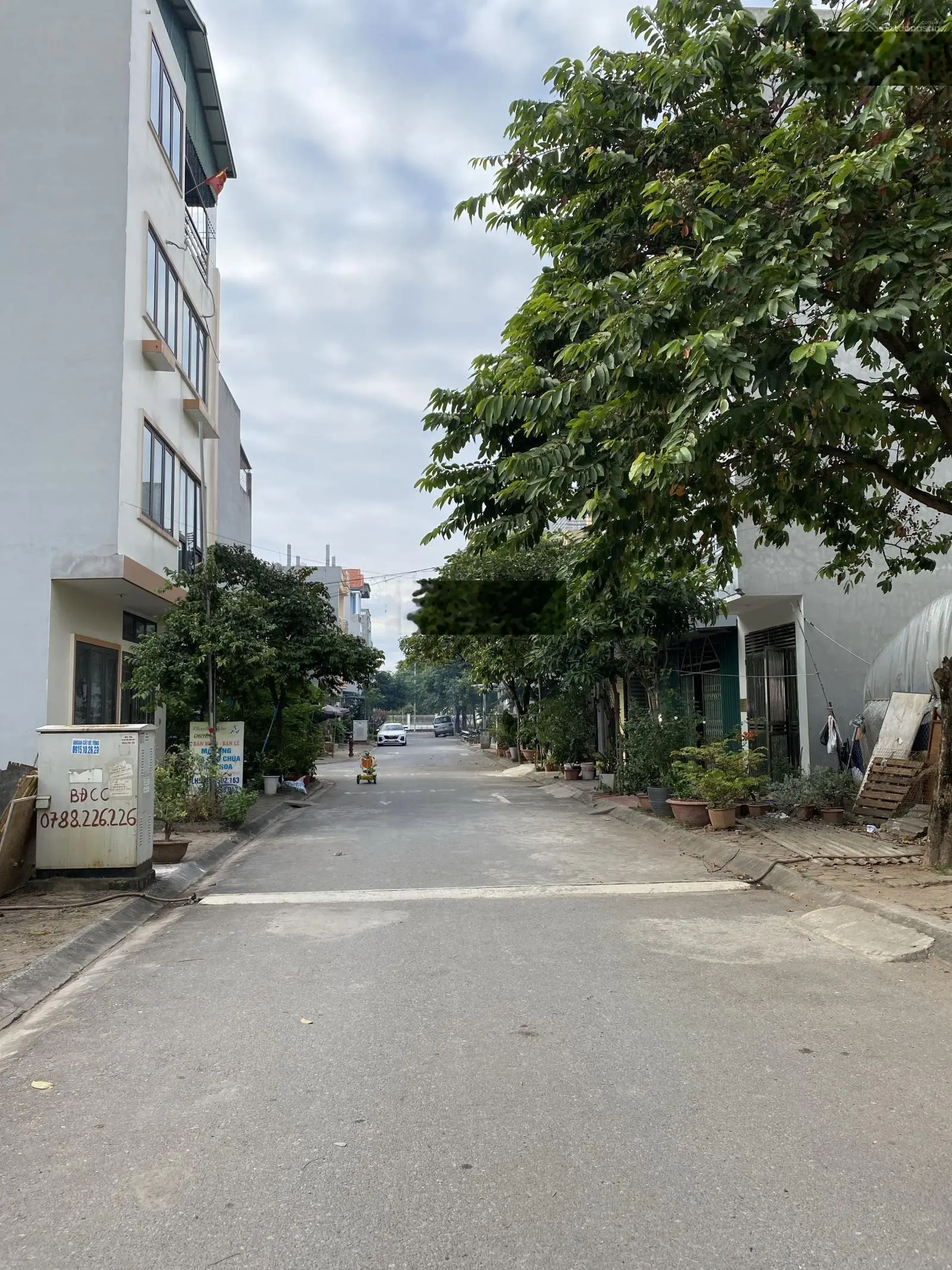 120m2 khu tái định cư 2 mặt thoáng Trâu Quỳ, Gia Lâm. MT: 6,15m. Giá: 15 tỷ. LH: 0867 219 ***