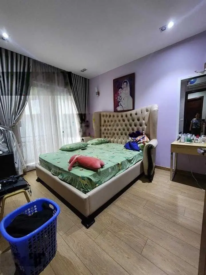 Chính chủ bán nhà 3 tầng, sổ 150m2, nội thất đẹp, có gaara ô tô, tại thôn 3 Vạn Phúc.