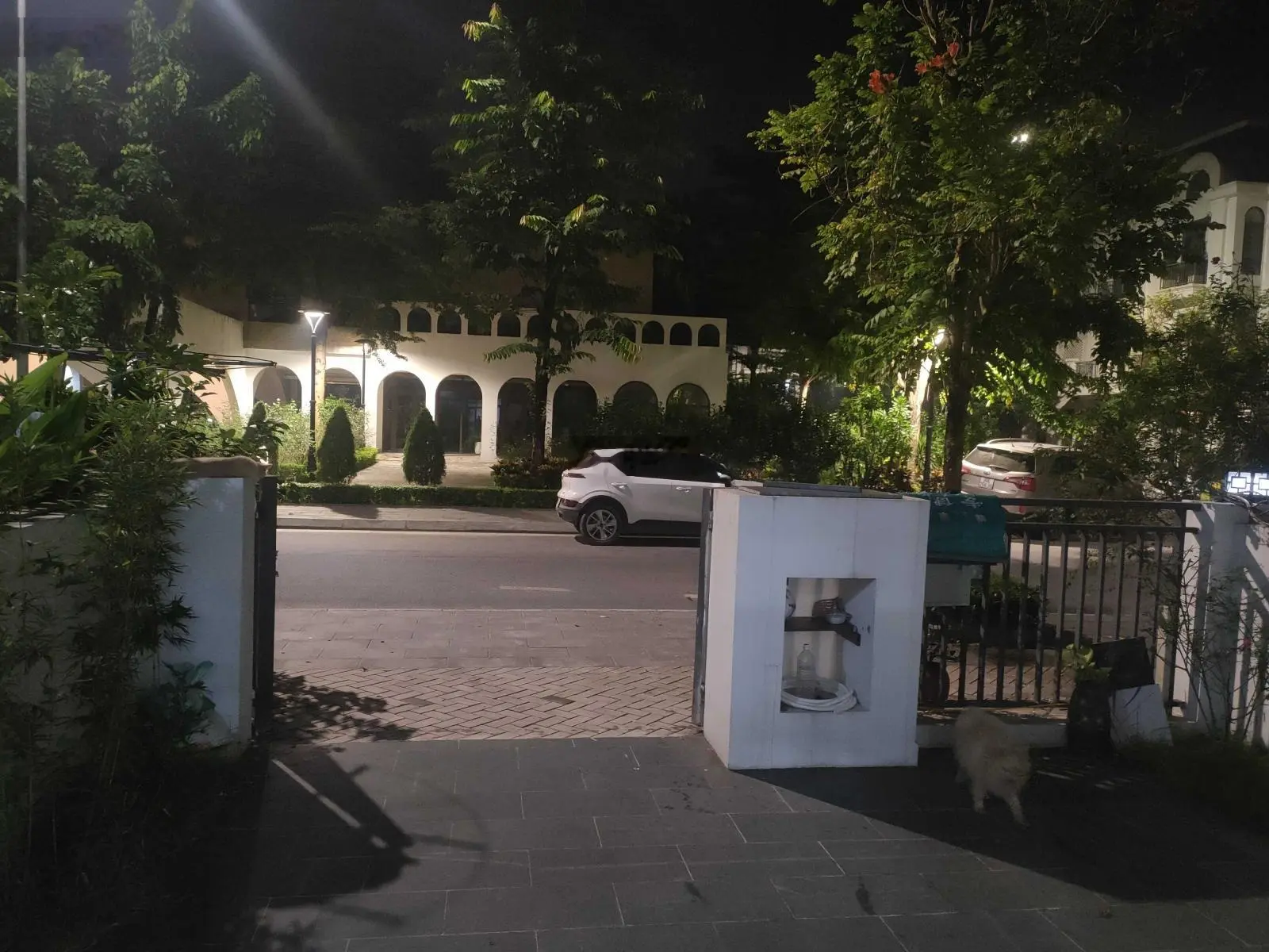 Bán biệt thự liền kề khu đô thị Crown Villa vừa mới hoàn thiện full option, nội thất
