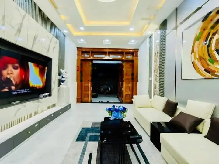 Bán căn Lý Chính Thắng, Phường Võ Thị Sáu, Quận 3 60m2 giá 4ty150 sổ sẵn