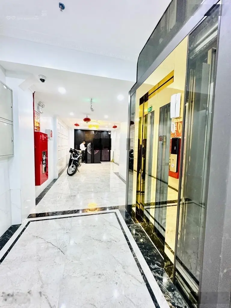 CHDV , cc mini ngay TÂY TỰU ,7 tầng thang máy ,12 khép kín, lô góc , gần chợ ,7,X Tỷ 0985 387 ***