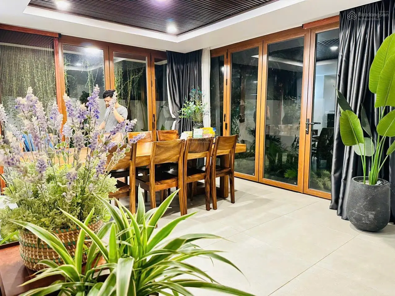 Đừng bỏ lỡ 1 căn biệt thự góc 2 mt nhà xây tâm huyết chủ cần bán gấp để giải quyêt cv giá cực rẻ
