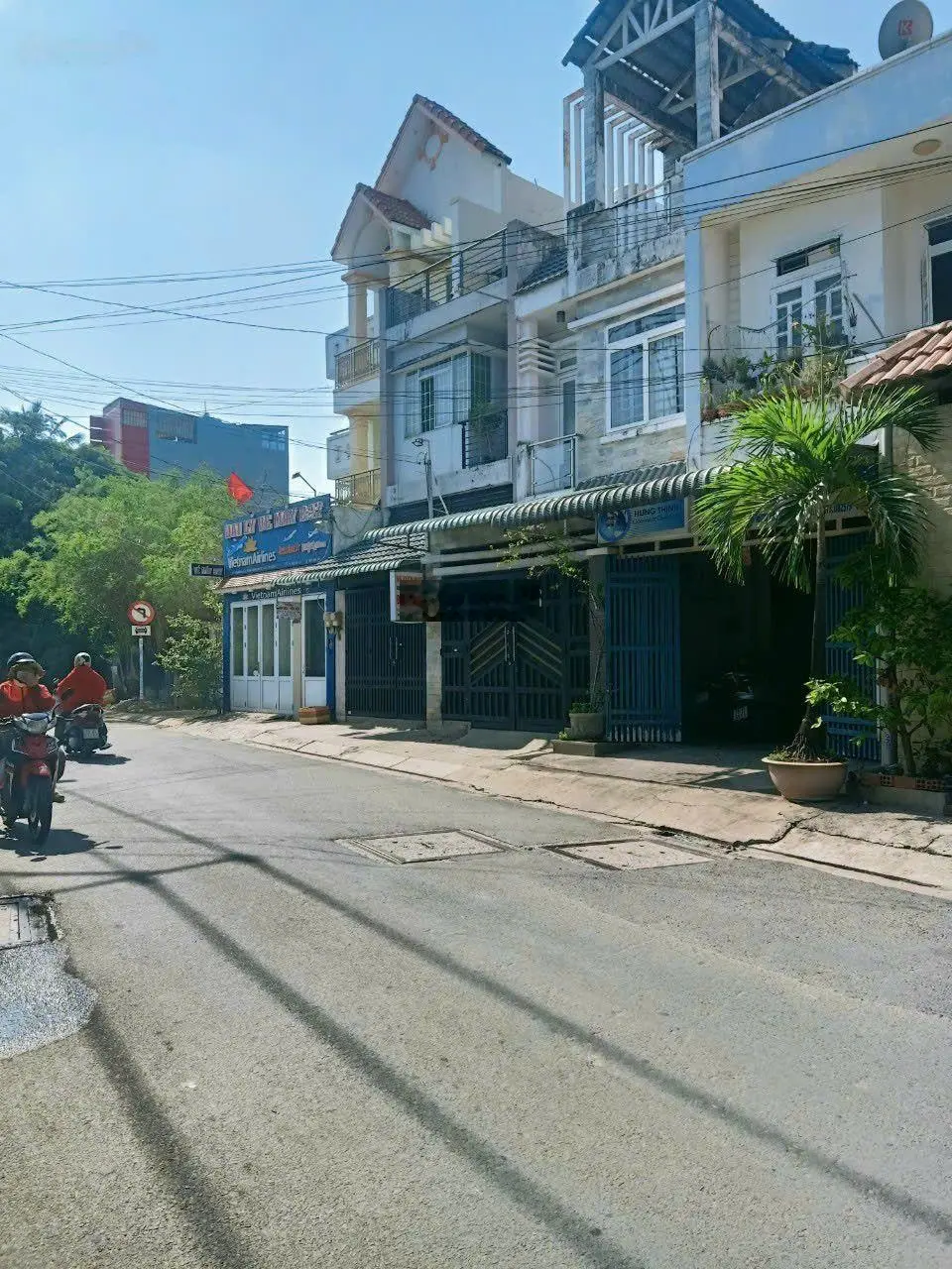 Bán nhà 4 tầng mặt tiền kinh doanh, nhà ngang 5m vuông vức vị trí đẹp ngay trung tâm TP. Thủ Đức