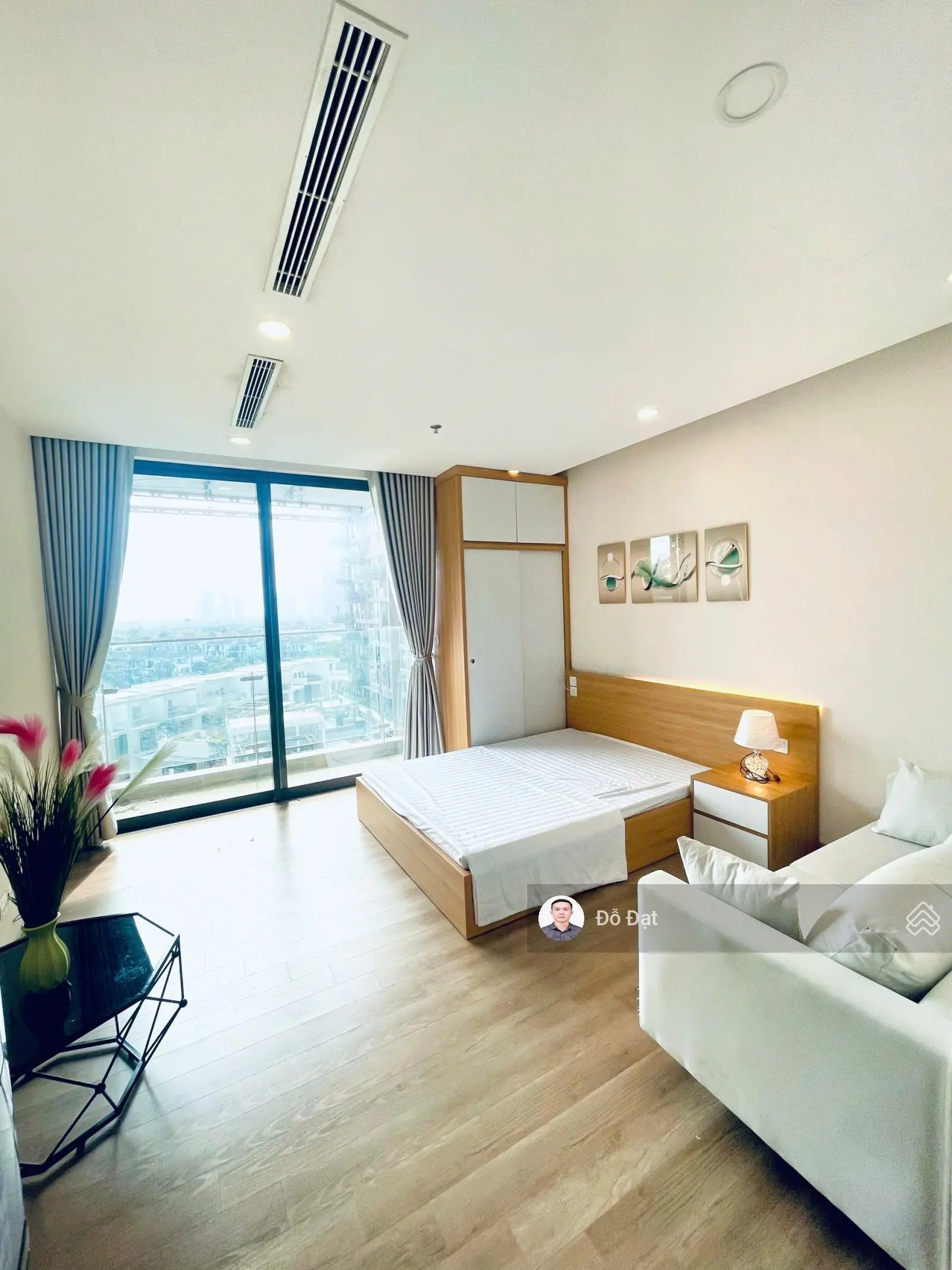 Bán căn hộ Studio mặt trước tòa Solforest. Nhà đủ đồ, đã có sổ. Giá 1.750 bao phí.