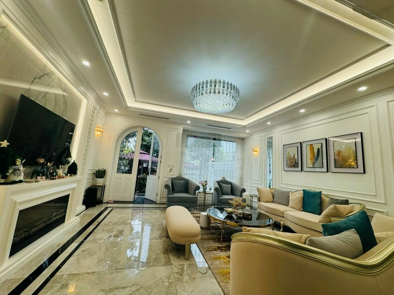 Tôi cần bán căn song lập Tulip 168m2 gần hồ Harmony hướng Đông Nam full đồ hiện đại, 0963 892 ***