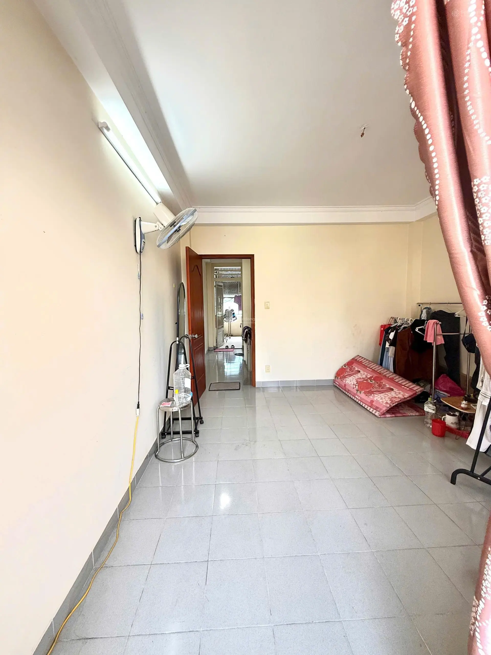 Bán nhà đẹp rộng giá rẻ hẻm xe hơi chạy vi vu LH 0915178859