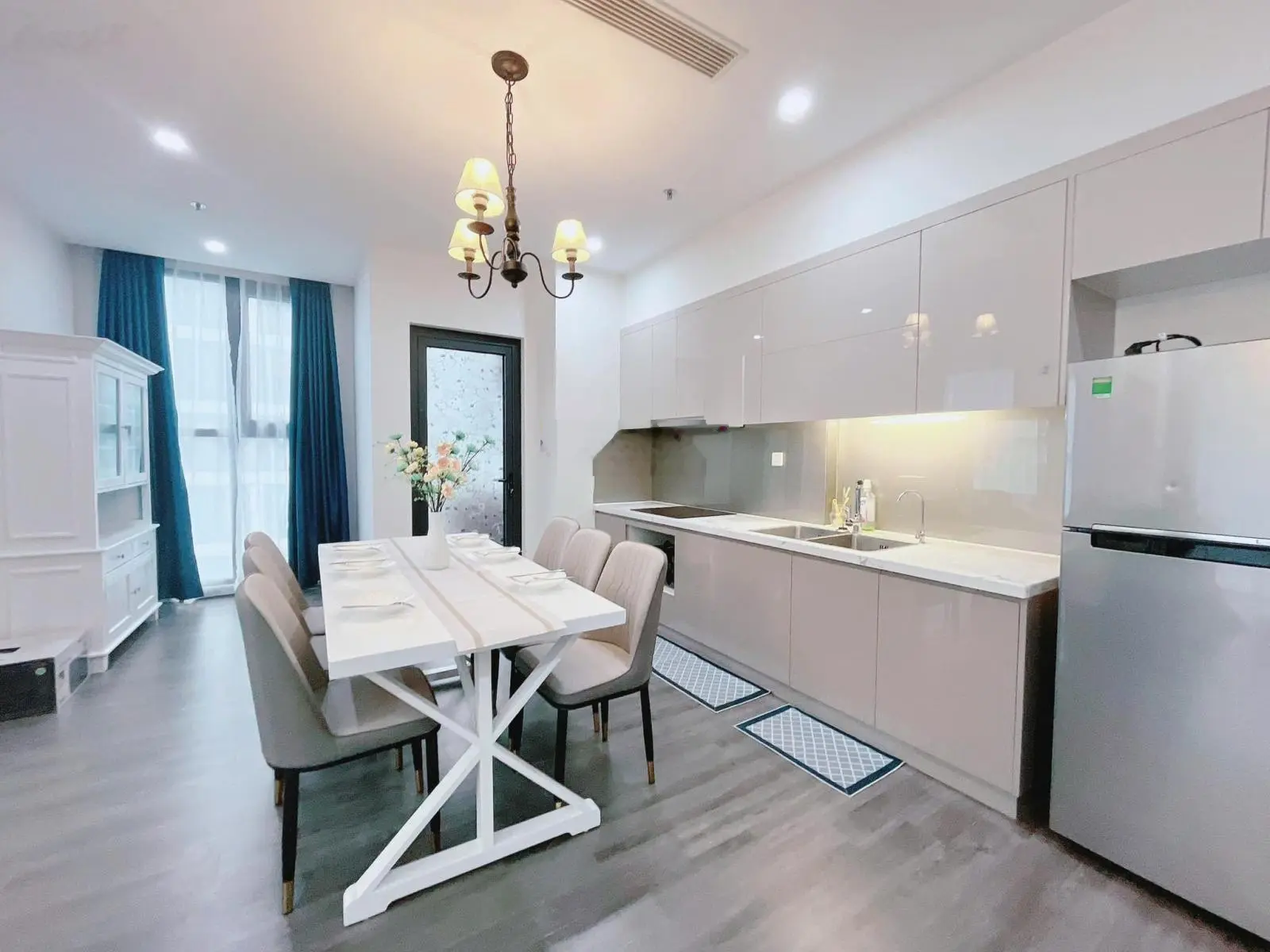 Cần tiền đầu tư dự án mới chủ nhà bán 2N+1 góc The Pavilion 70m2 chỉ với 3,6 tỷ tại Vinhomes OCP