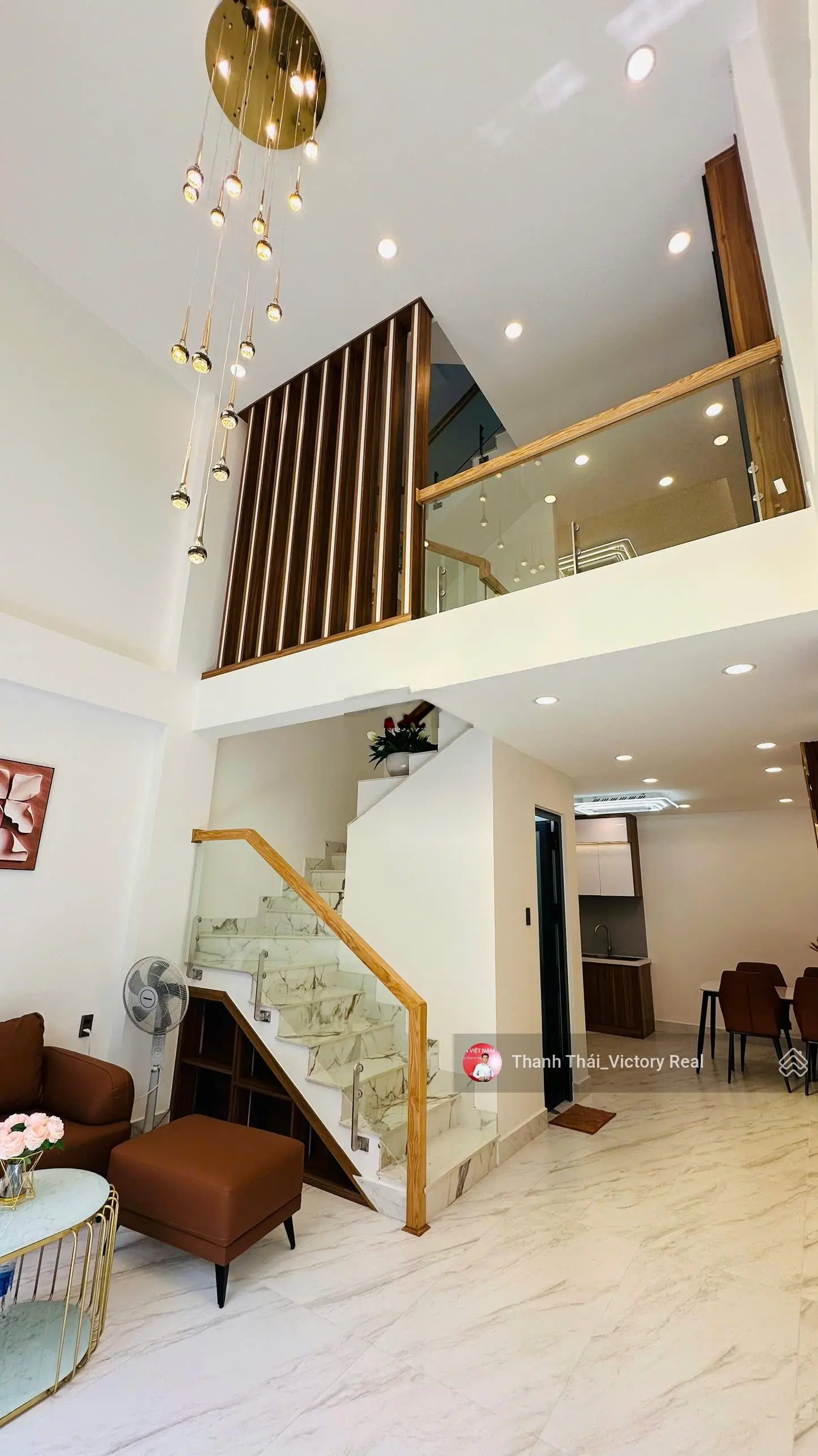 Nhà mới đẹp [6 Tầng]* Tặng full nội thất * DT: 4.5 x 10m (CN 45m) HXH Hồng Lạc.P10 - Chỉ 7.5 Tỷ TL