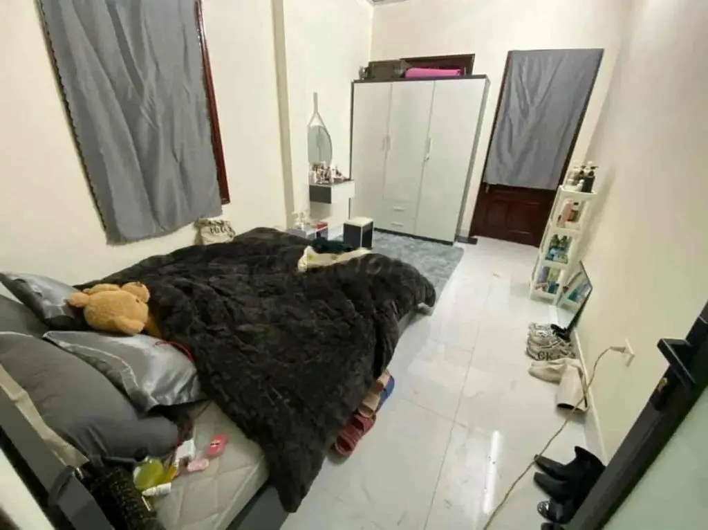 Sổ đỏ tên tôi bán nhà ngõ THỊNH HÀO 2 ngõ thông 2 ngủ 2wc trước nhà 2m