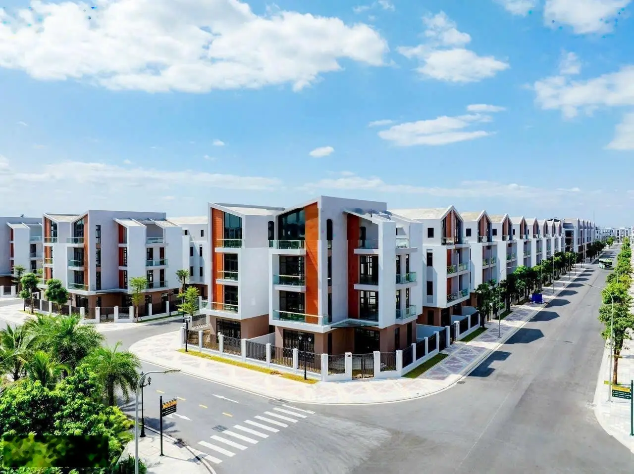 Đẹp không tì vết đầu tư chỉ có lãi The Crown - Vinhomes Ocean Park 3 Văn Giang, Hưng Yên