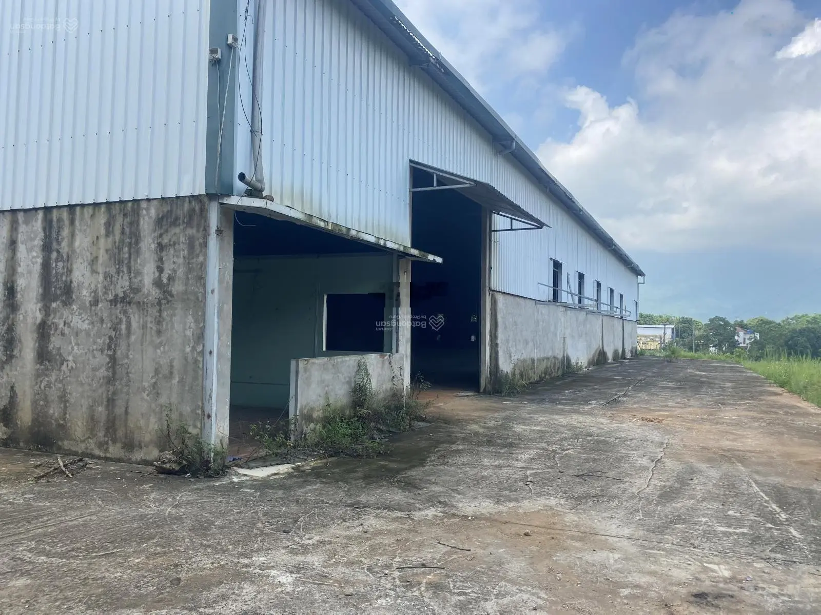 Cần bán 70002 đất có sẵn hơn 1000m2 nhà xưởng tại Yên Bài, Ba Vì, Hà Nội