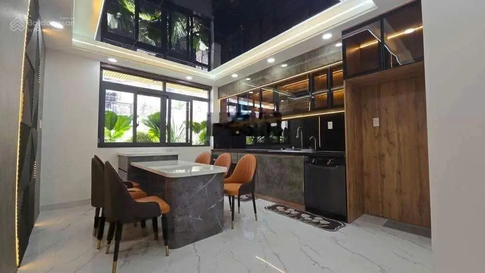 Bán nhà đẹp đường Thạnh Xuân 33. DT 4x17m. Nhà 1 trệt 1 lửng 3 lầu