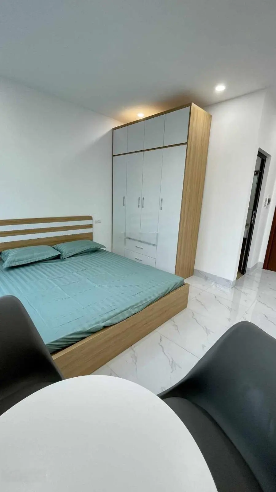 LÔ GÓC - DÒNG TIỀN 50TR/THÁNG - THANG MÁY - 10 PHÒNG KHÉP KÍN - 5M RA OTO TRÁNH
