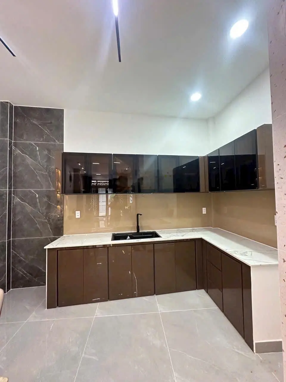 Ép giá bán gấp 42m2(4x10,5) 3,6tỷỷ 2lầu2PN Huỳnh Tịnh Của Q.3 Hẻm 2 oto,SHR - GỌI NGAY Ngọc Thơ