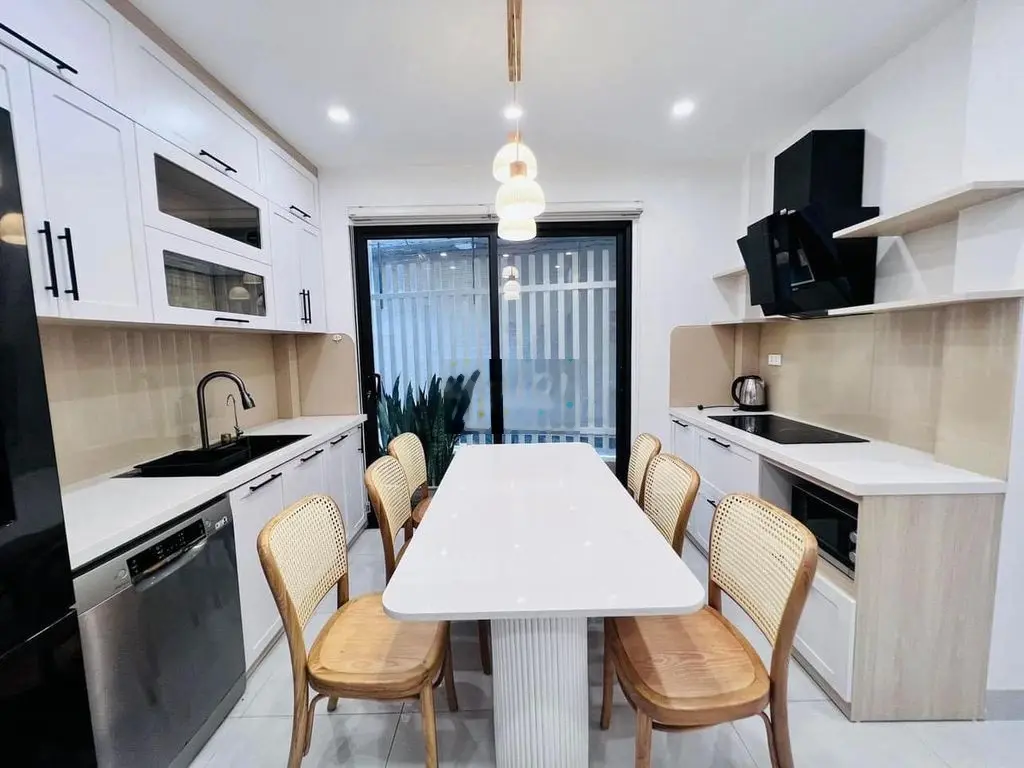 NHÀ ĐẸP TÂY MỖ - LÔ GÓC -40m2- 5 TẦNG-Ô TÔ- GẦN PHỐ -AN SINH ĐẦY ĐỦ
