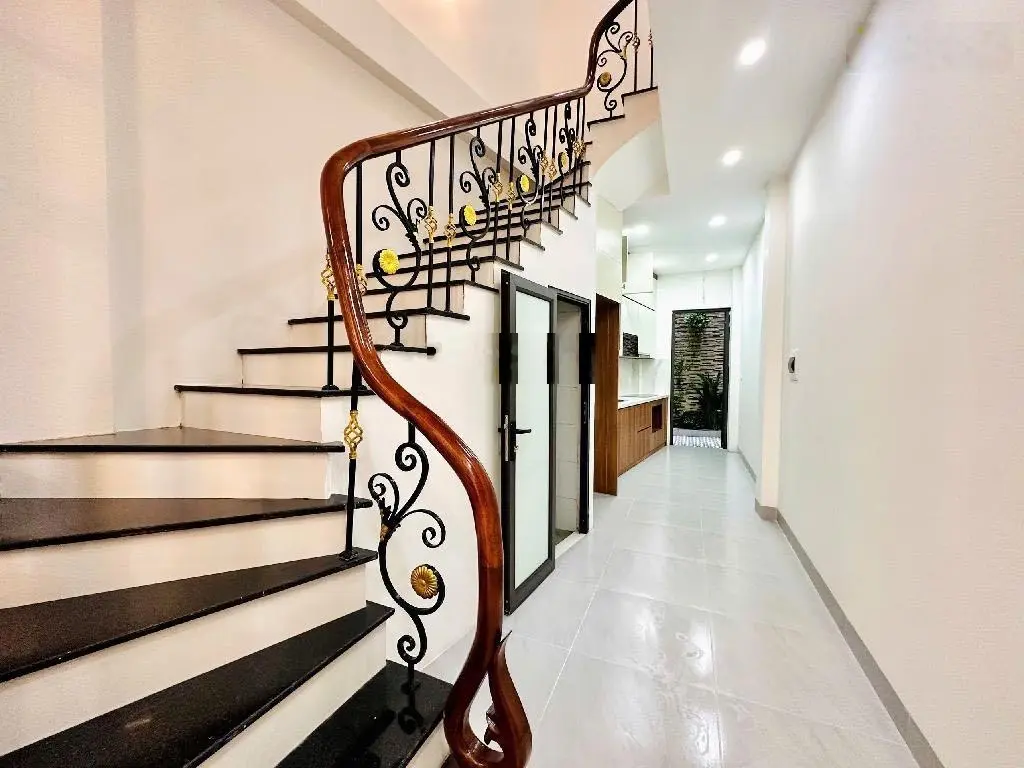 Bán Nhà Mới Đẹp Lòng Lạnh ,Vài Bước Ra Mặt Phố Minh Khai ,DT 44M2 ,MT4,2,5Tầng ,Giá 7Tỷ