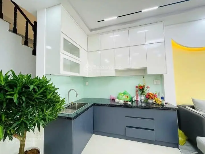 Bán nhà phố Hào Nam, nhà thoáng trước sau, cách ô tô chỉ 47m, ngõ rộng thông, DT 40m2 * 4 tầng