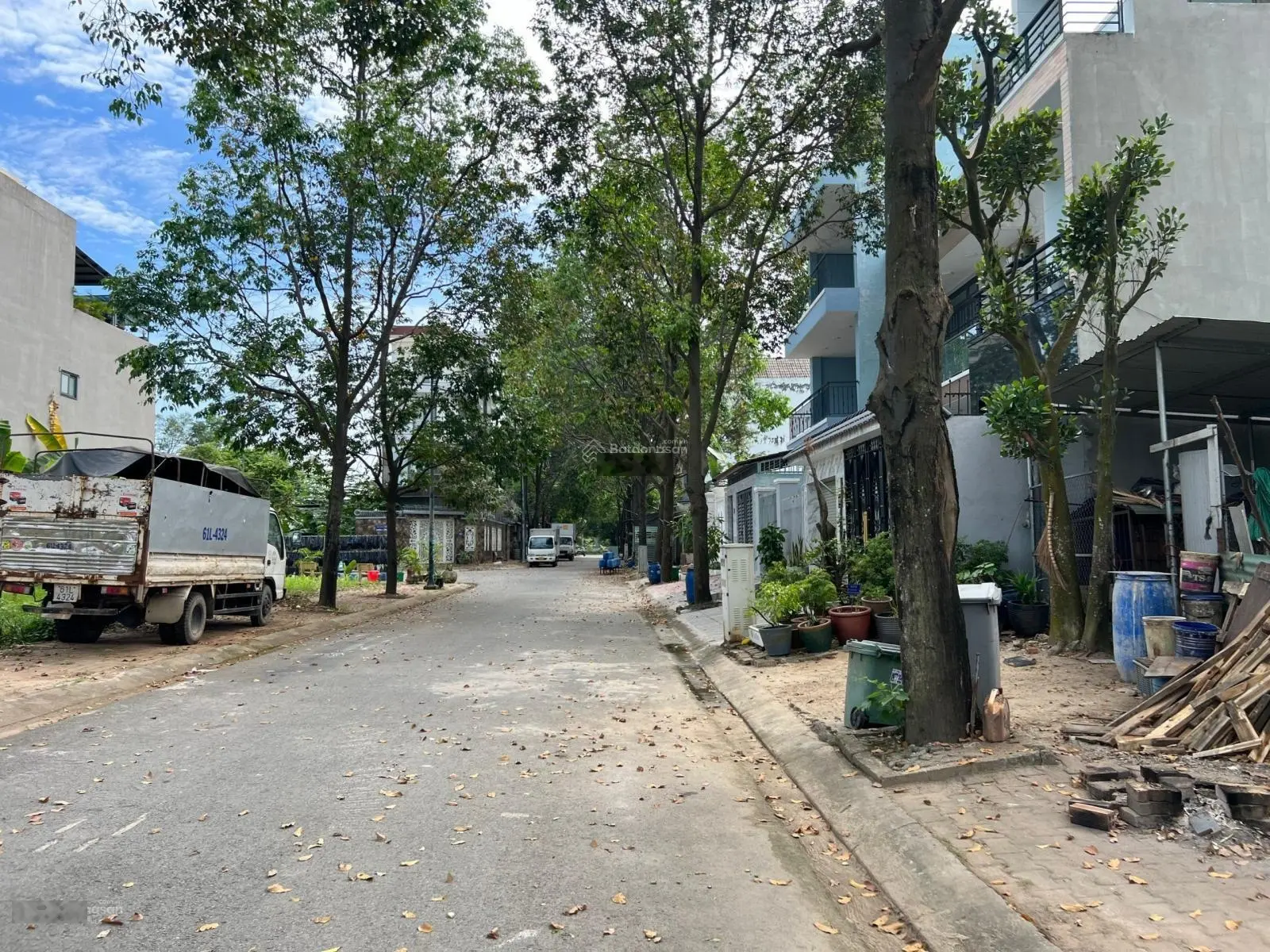 Đất sau lưng chợ đầu mối Thủ Đức, mặt tiền view sông nhựa lớn 16m full thổ cư sổ hồng riêng 3,95 tỷ