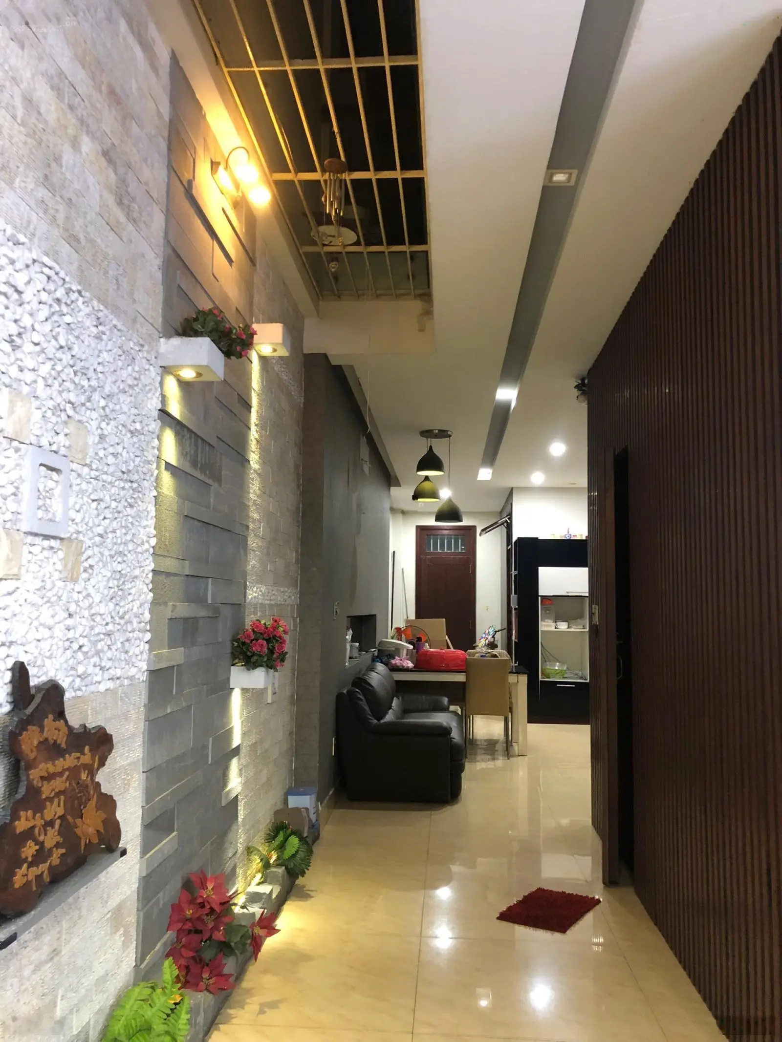 Bán nhà 4 tầng mặt tiền Nguyễn Hữu Thọ