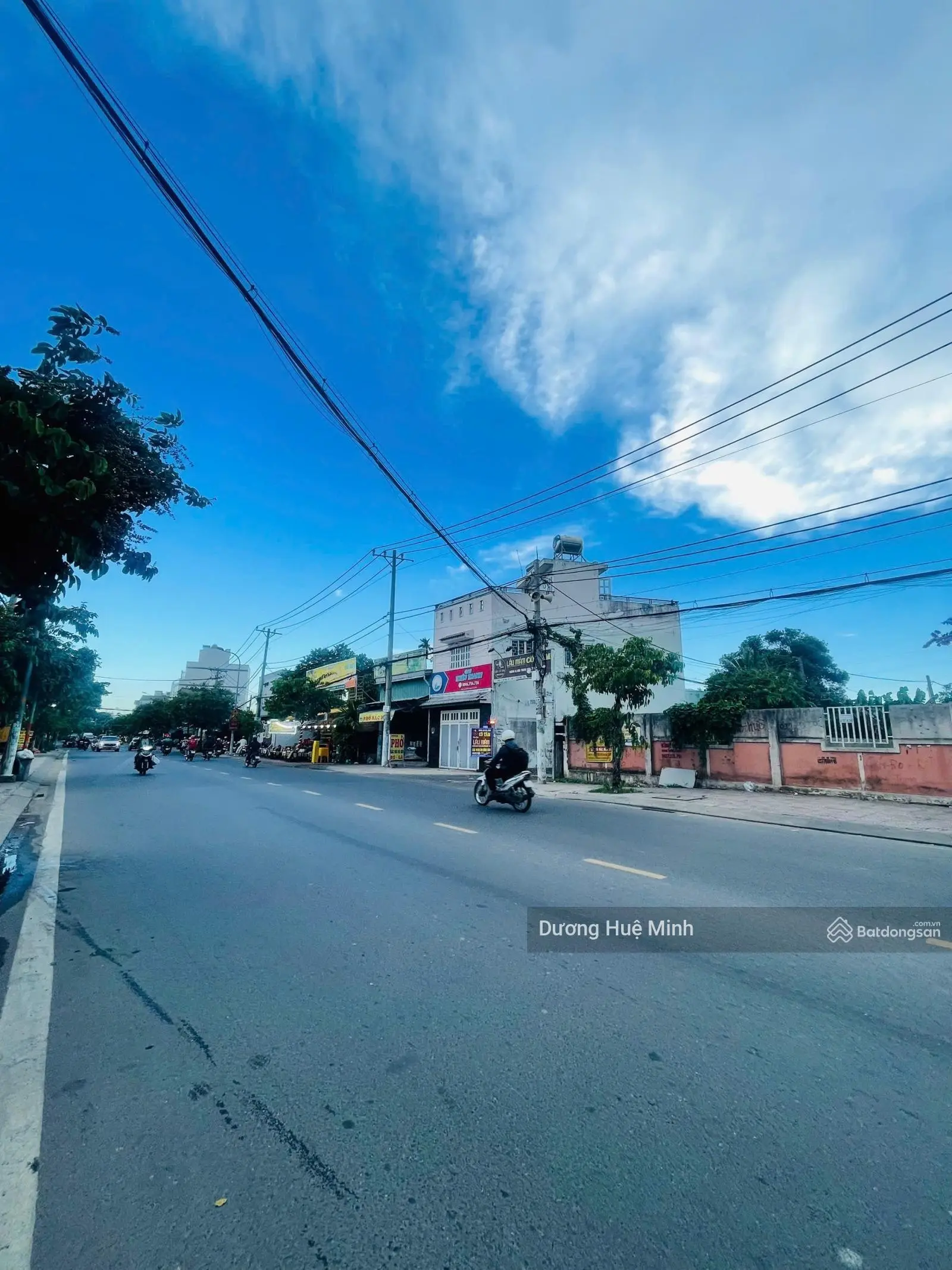 Ngộp bank 13 tỷ bán lỗ dãy trọ cách mặt tiền đường số 2 Trường Thọ chỉ 50m, vuông vức ngang 7m