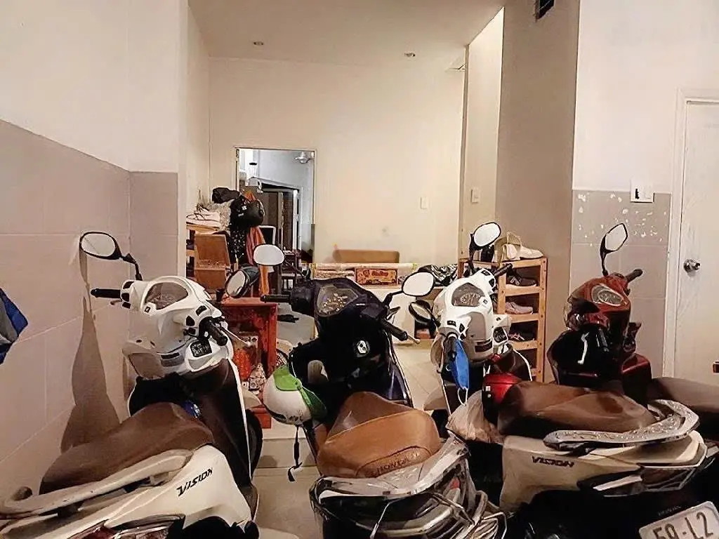 Bán CHDV 4 tầng Trần Hưng Đạo, P. Cầu Kho, Q1 dòng tiền 35tr/th giá chỉ 15 tỷ