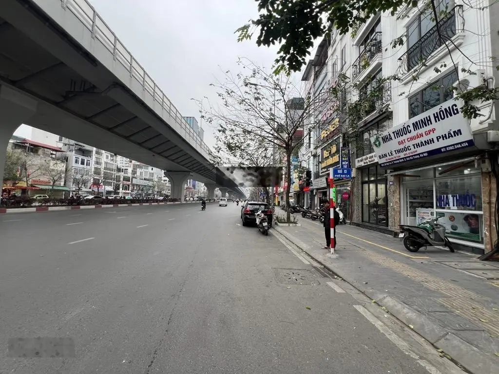 Lô góc Mặt Phố Đại La, HBT, vỉa hè đá bóng, KD đỉnh sầm uất, xây tòa VP cực đẹp, 99m,C4, giá hợp lý