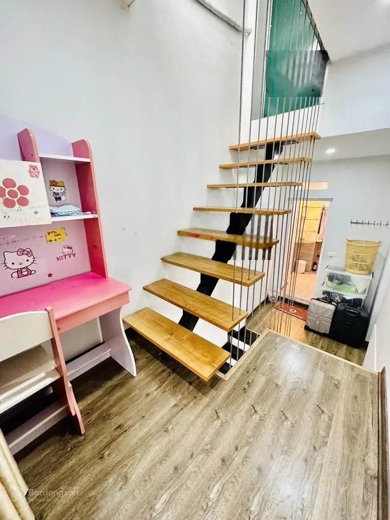 Siêu phẩm nhà dân xây 3 tầng, ngõ ô tô, kinh doanh, thửa đất vuông, mặt tiền rộng, chủ hợp tác bán