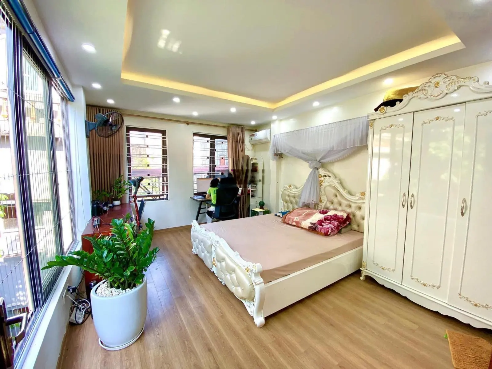 Bán cực gấp !!! Nhà đẹp phố Khương Đình 36m*5T*3.8m MT - gần phố - ngõ thông - ô tô - hơn 6 tỷ