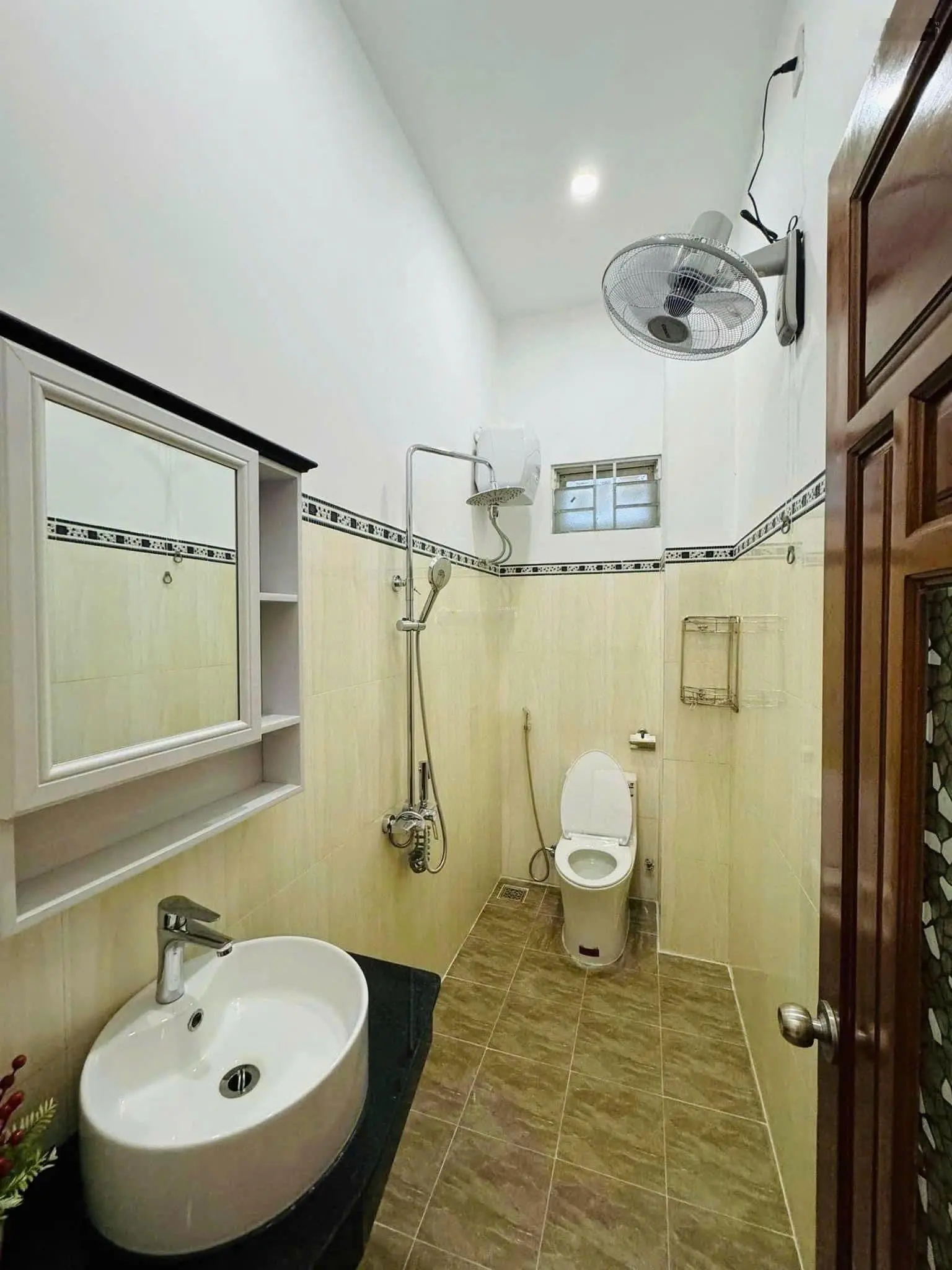 Nhà giá ngộp, nguồn thuê sẵn 7tr/th, gần BV Hạnh Phúc, 1,89 tỷ, 70m2, Hiệp Bình Phước, Thủ Đức, SHR