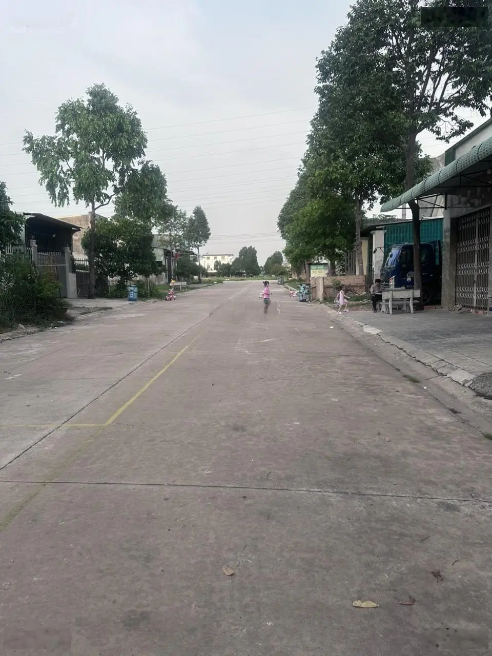 Chủ bán gấp dãy nhà trọ bến cát giá rẻ ngay khu dân cư Mỹ Phước 3, 300m2 thu nhập 20tr