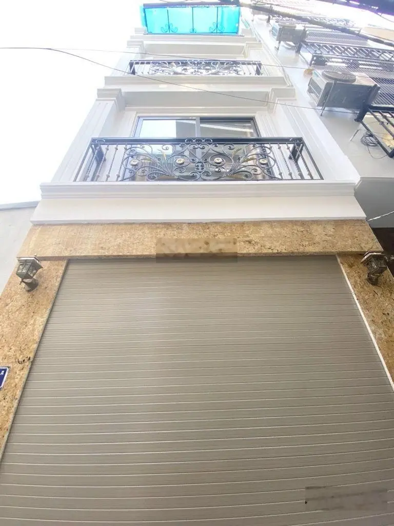Nhà mới kinhkoong đón tết phố hoa lư 42m, 5 tầng, giá 8,15 tỷ, ngõ to, gần phố, thoáng trước sau.