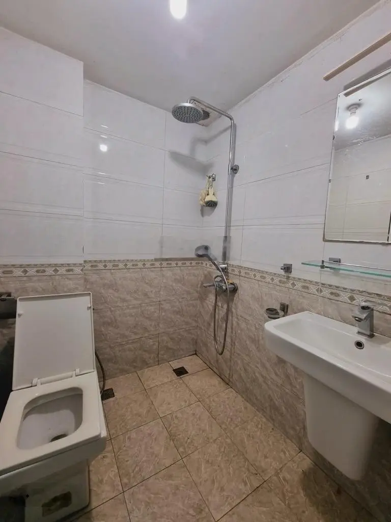 Bán gấp nhà dân xây 4 tầng mễ trì, ô tô cách 15m, cách mặt phố 40m, giá: 7,25 tỷ, lh 0968.371.359