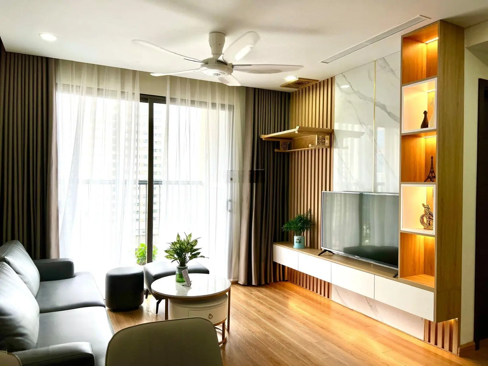 Gia chủ rất cần bán căn hộ tại Green Park Dương Đình Nghệ, DT 99m2 3pn giá 46tr/m2, LH 0336 730 ***