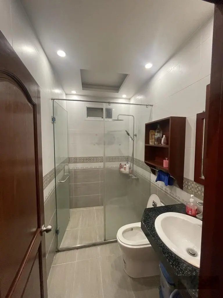 Bán Nhà Ngộp Bank Gần Mặt Tiền Lê Đức Thọ 75m2 , HXH Thông , 4 Lầu BTCT , 6PN, 5WC, Xây Tâm Huyết