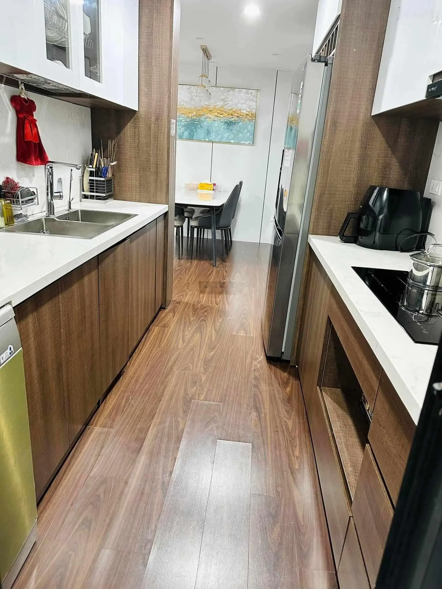 Cần tiền bán gấp căn Vinaconex 2 - Kim Văn Kim Lũ, S = 107m2, 3PN, 2WC, giá 5.56 tỷ. LH: 0985 232 ***