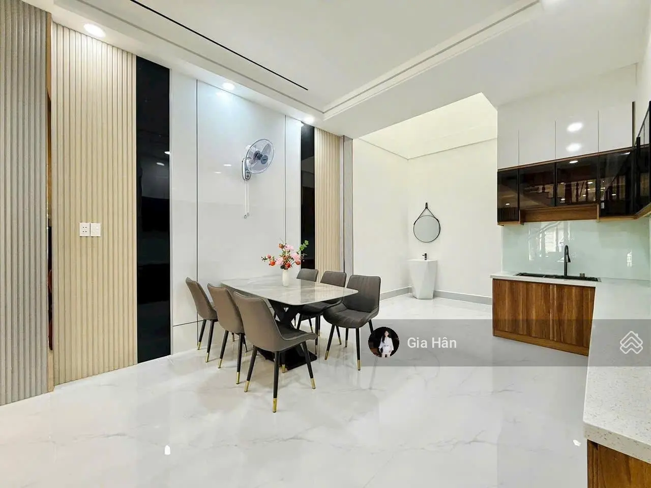 Bán nhà gần chợ Thạch Đà giá chưa tới 3 tỷ. Nhà 60m2 Phạm Văn Chiêu xây 1 trệt 2 lầu. Sổ riêng sẵn