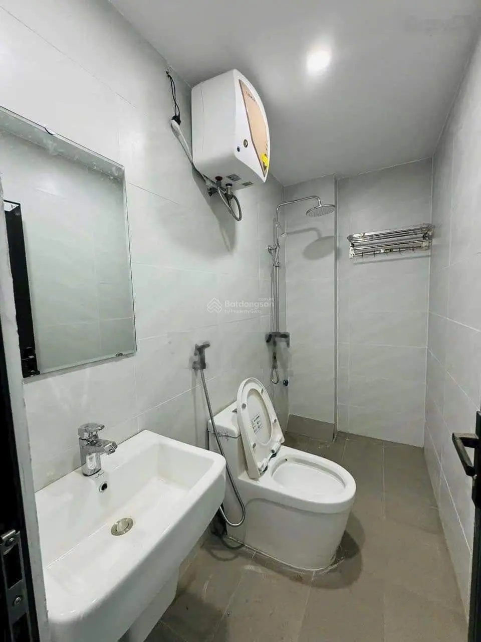 Bán căn 33m2x4T, Đông Lao - Đông La, 300m ra Vành Đai 4