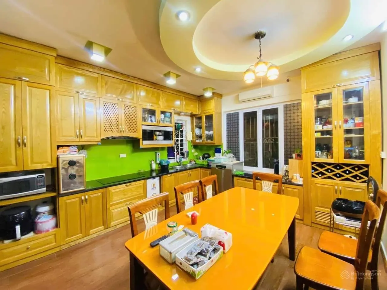 Nhà đẹp - thoáng sáng - ngõ rộng gần đường ôtô - nhà xây chắc chắn - thoáng sáng vô cùng - ở luôn
