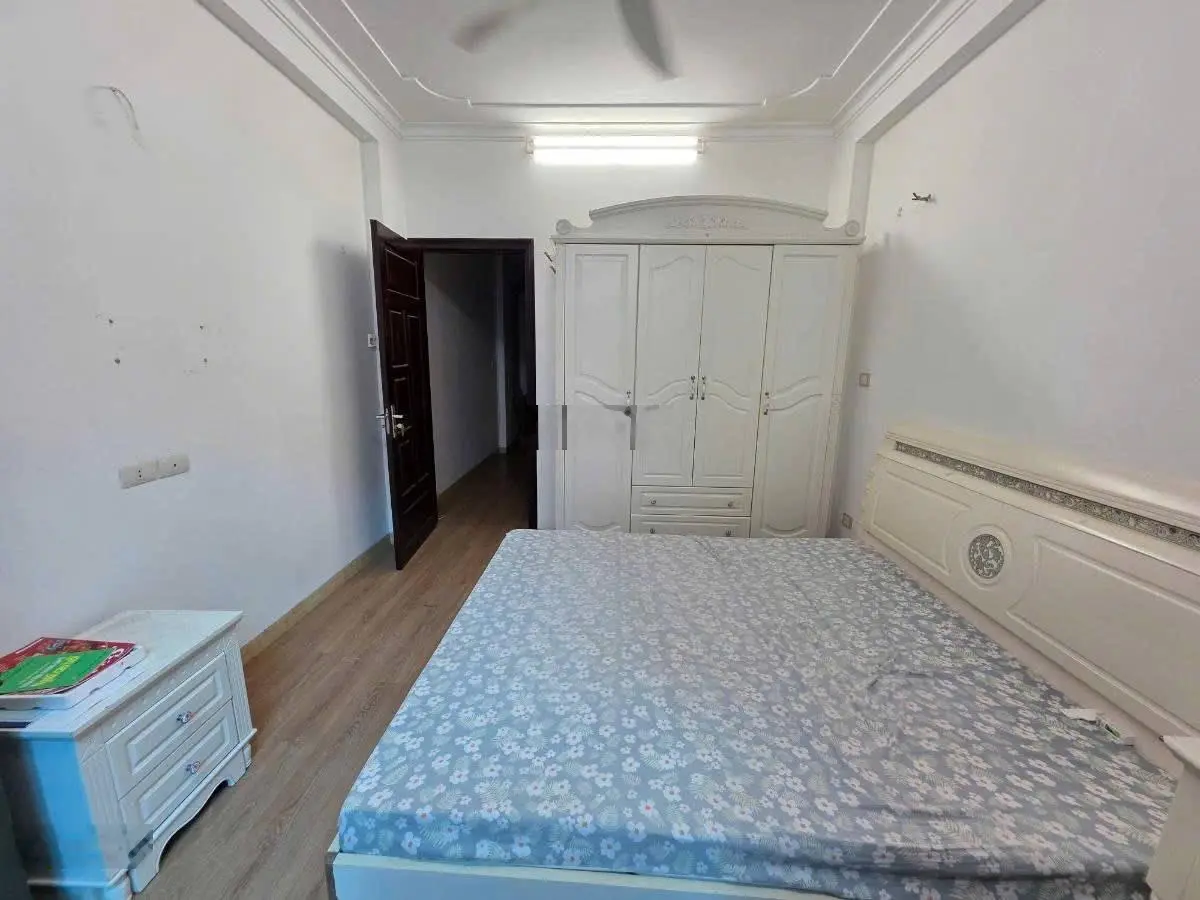 Chính chủ bán gấp nhà cực đẹp, ngõ ô tô Trung Kính - Tú Mỡ. DT: 57m2 5 tầng. Chỉ hơn 12 tỷ