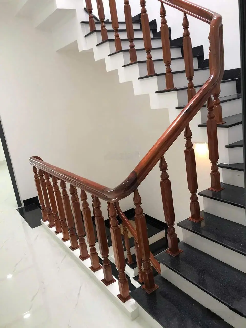 Cần bán nhà KĐTM Lê Hồng Phong I đường Số 27 (gần vòng xoay)